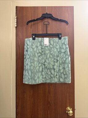 H&M Mint Green Lace Floral Mini Skirt